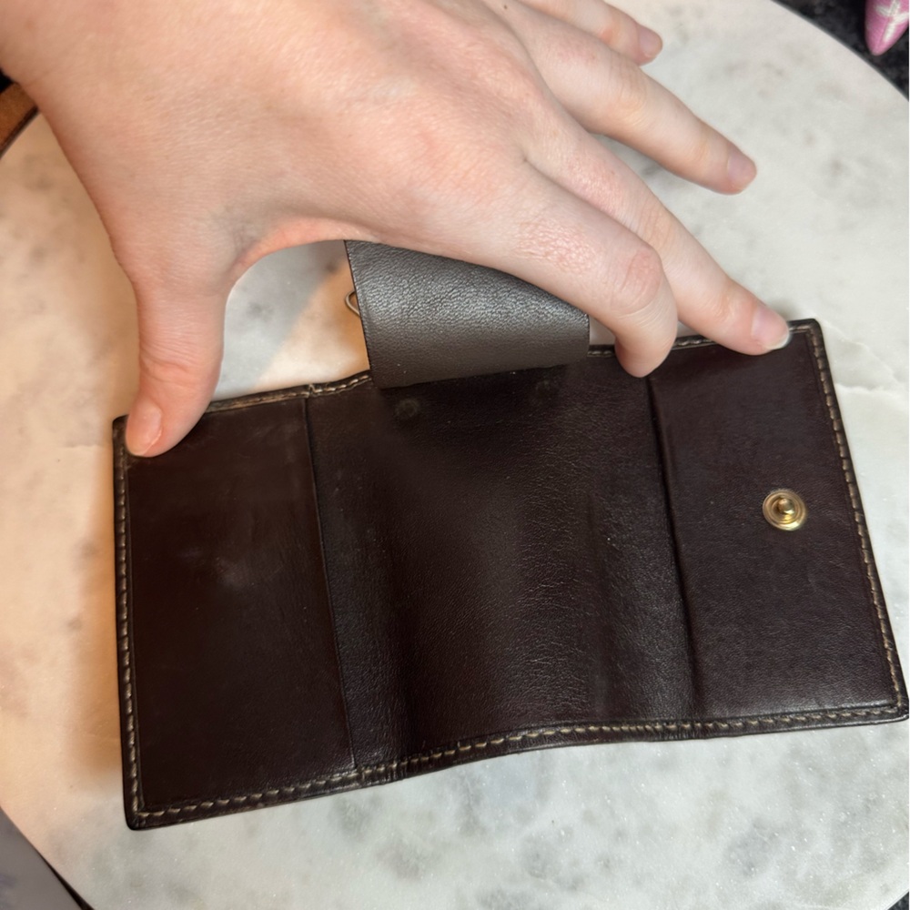 Gucci GG Canvas Britt Key Holder - Picture 9 of 12